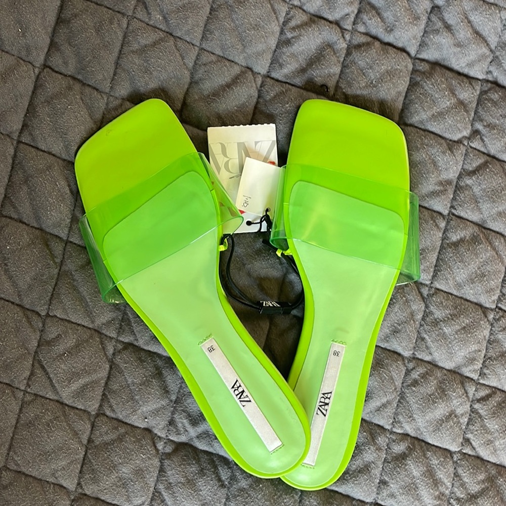 Zara slides